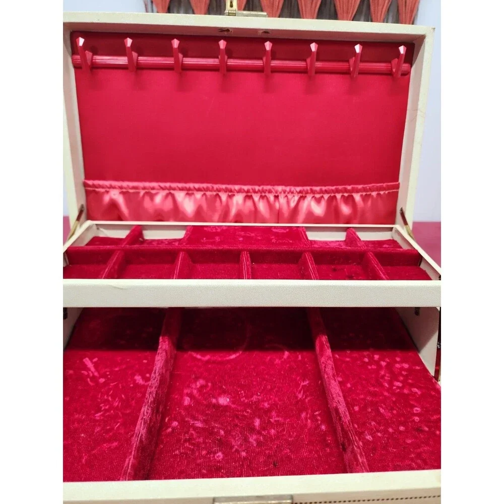 Vintage 1960's Mele & Co. Auto Open Jewelry Box W Original Key Red Velvet Lined